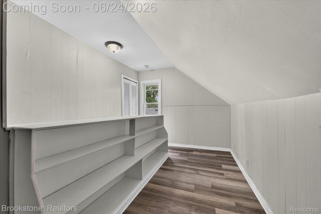 7203 Orchard Avenue, Warren, MI 48091