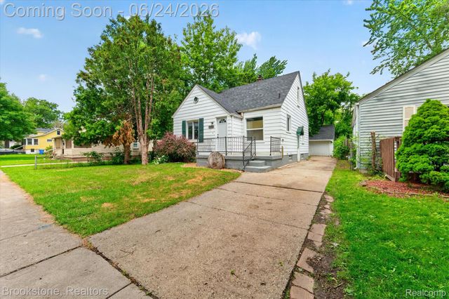 7203 Orchard Avenue, Warren, MI 48091