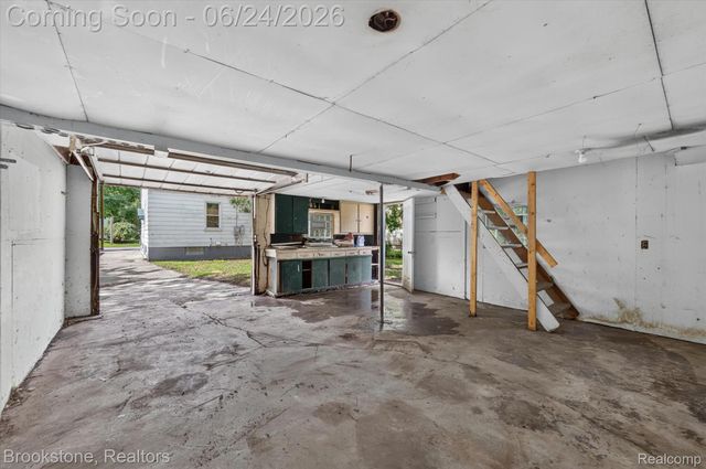 7203 Orchard Avenue, Warren, MI 48091