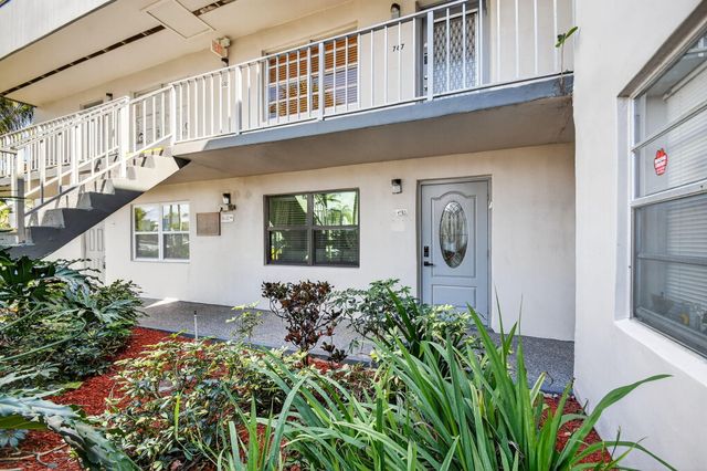 743 Burgundy P, Delray Beach, FL 33484