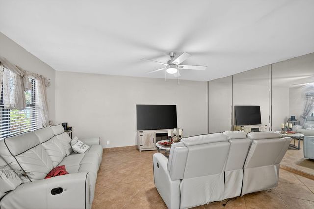 743 Burgundy P, Delray Beach, FL 33484