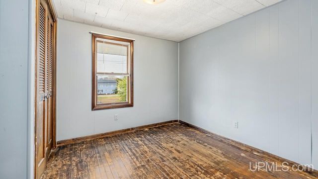 529 Harding Avenue, Kingsford, MI 49802