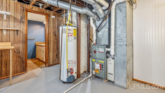 529 Harding Avenue, Kingsford, MI 49802