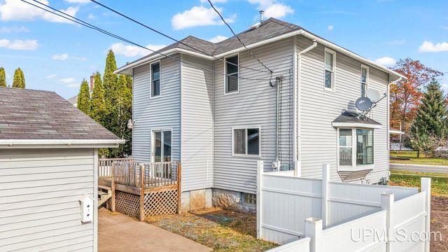 529 Harding Avenue, Kingsford, MI 49802