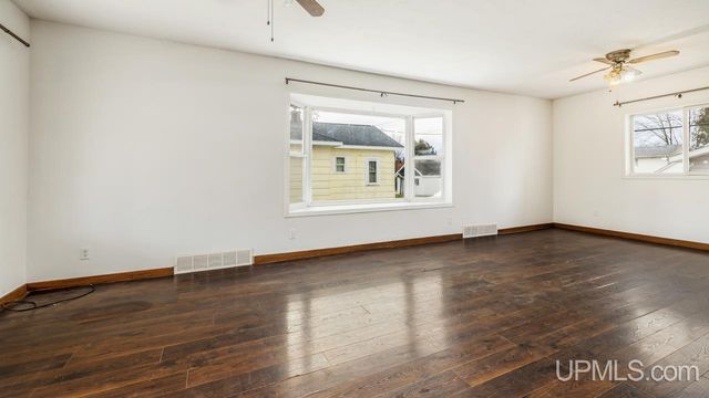 529 Harding Avenue, Kingsford, MI 49802