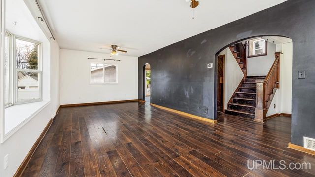 529 Harding Avenue, Kingsford, MI 49802