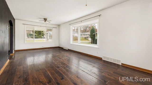 529 Harding Avenue, Kingsford, MI 49802