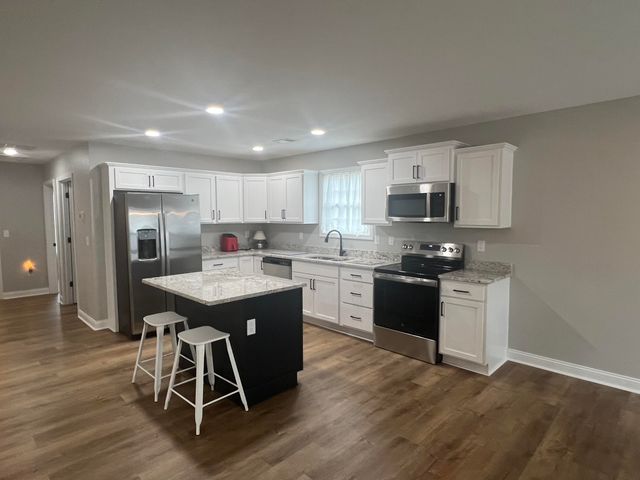 132 E Haiti Road, Berea, KY 40403