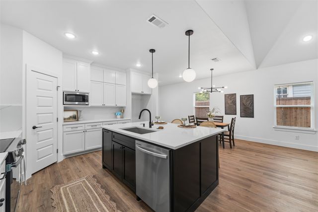 510 Paradise Street, Fort Worth, TX 76111