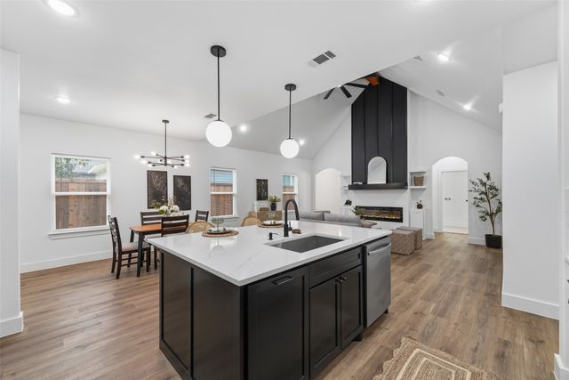 510 Paradise Street, Fort Worth, TX 76111