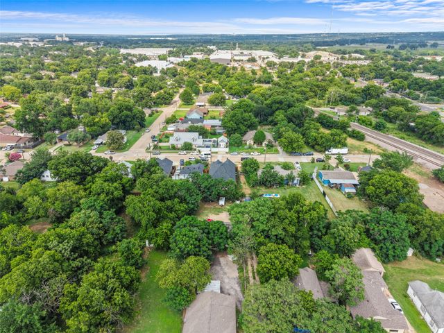 510 Paradise Street, Fort Worth, TX 76111