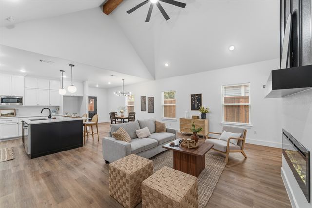 510 Paradise Street, Fort Worth, TX 76111