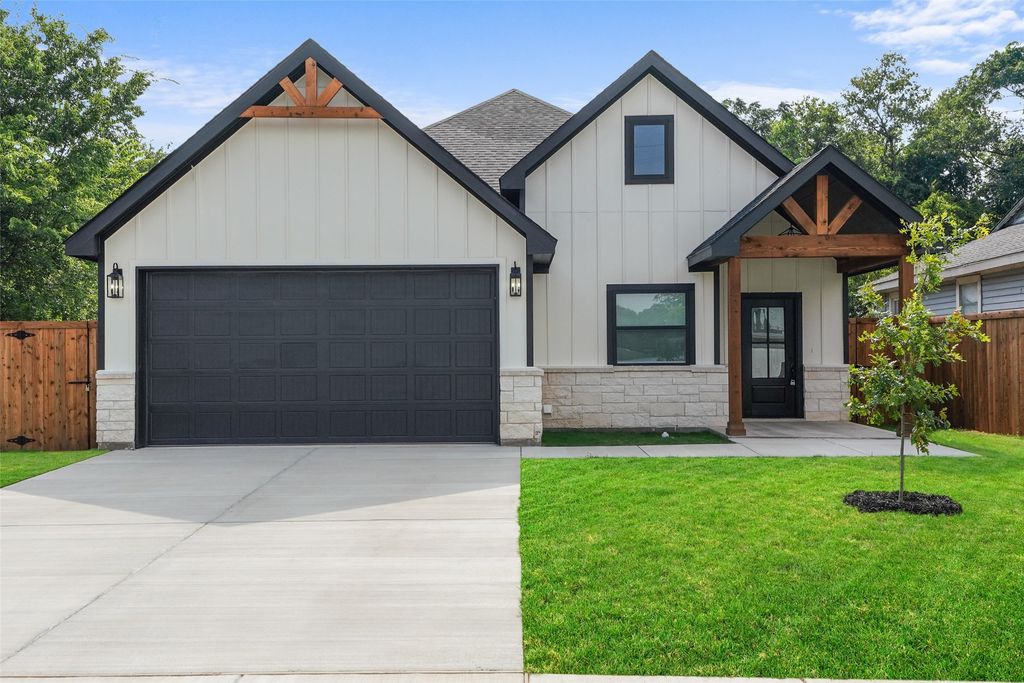 510 Paradise Street, Fort Worth, TX 76111