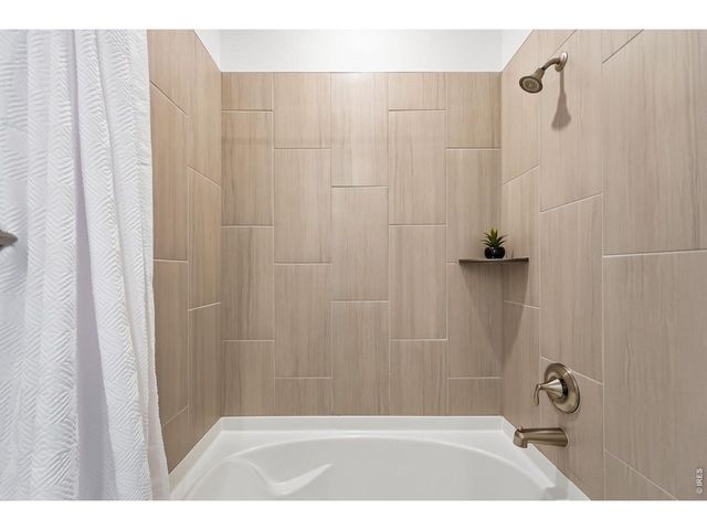 941 Wildrose Pl, Erie, CO 80516