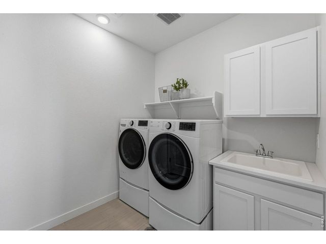 941 Wildrose Pl, Erie, CO 80516
