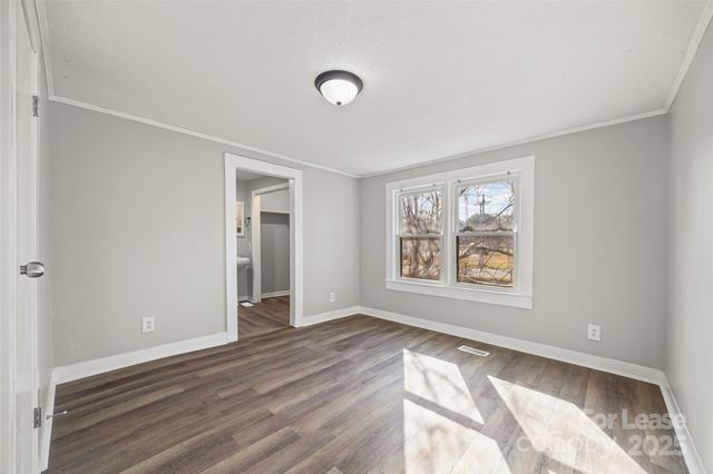 1127 W 5th Avenue, Gastonia, NC 28052