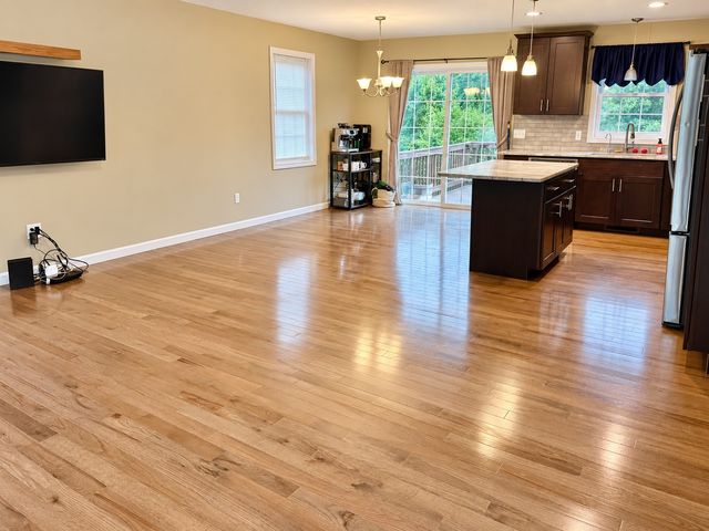 152 Sargent St, Belchertown, MA 01007