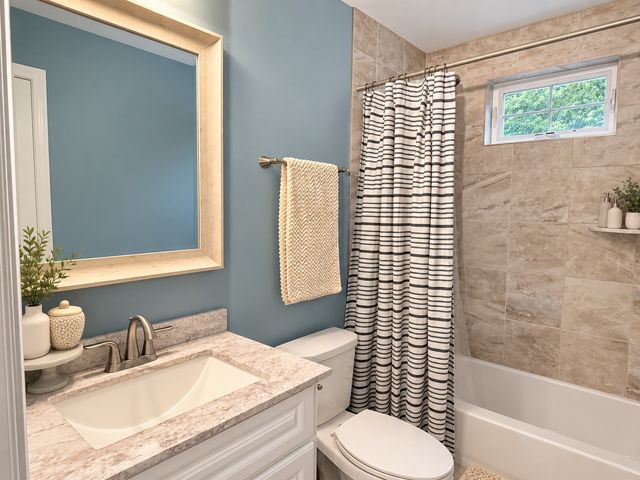 152 Sargent St, Belchertown, MA 01007