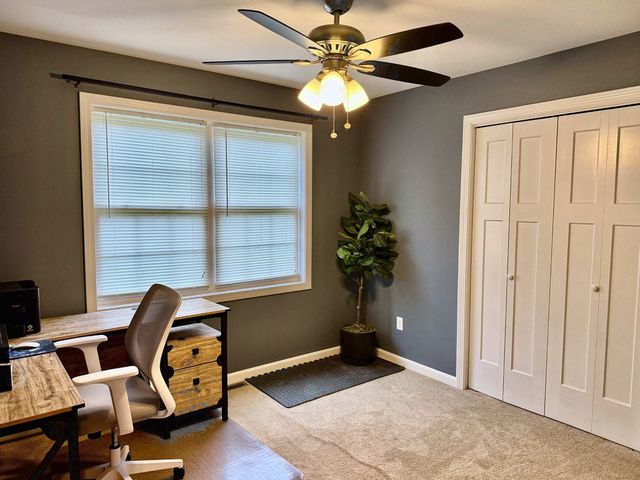 152 Sargent St, Belchertown, MA 01007
