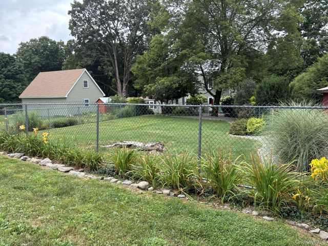 2303 Salt Point Turnpike, Clinton Corners, NY 12514