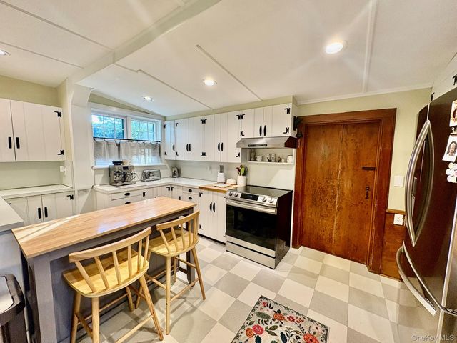 2303 Salt Point Turnpike, Clinton Corners, NY 12514