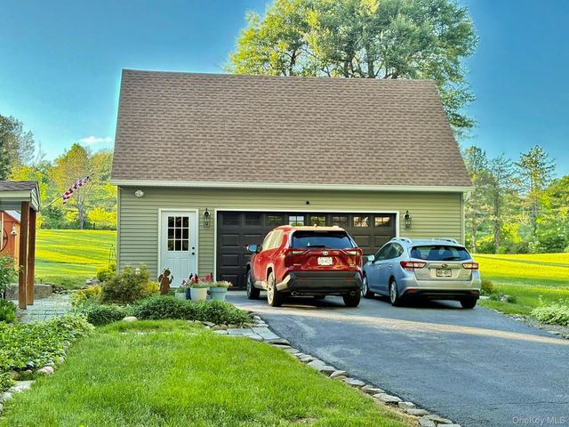 2303 Salt Point Turnpike, Clinton Corners, NY 12514