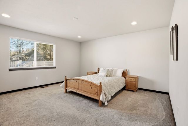 13408 N Mayfair Ln, Spokane, WA 99208