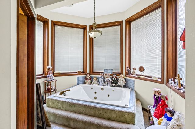 827 Crescent Dr, Cookeville, TN 38501