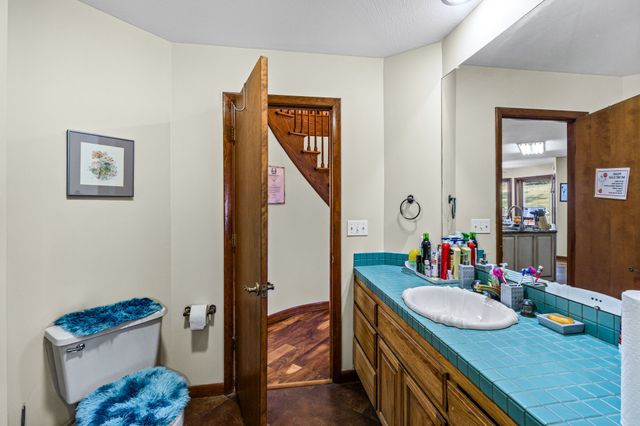 827 Crescent Dr, Cookeville, TN 38501