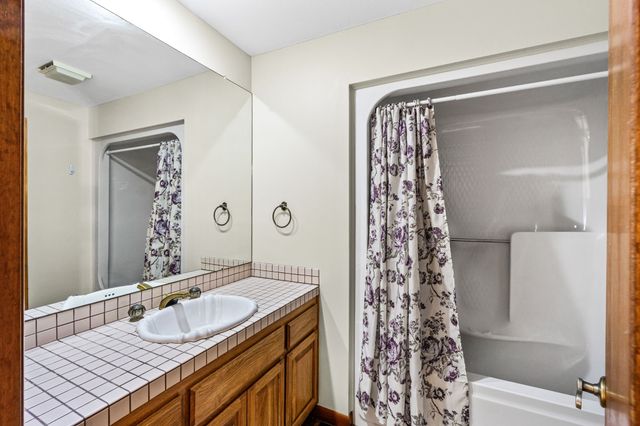 827 Crescent Dr, Cookeville, TN 38501