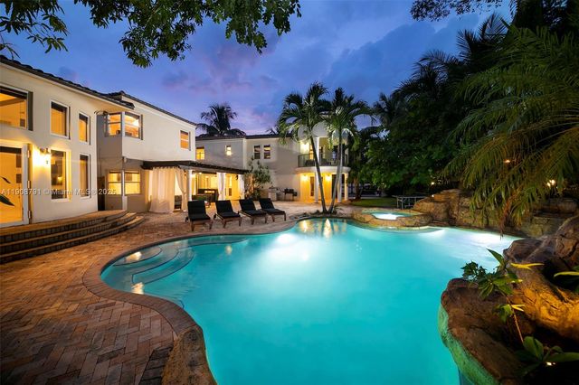 1051 NE 89th St, Miami, FL 33138