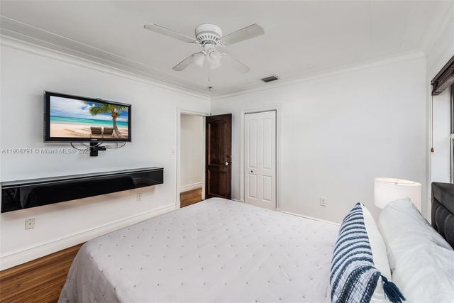 1051 NE 89th St, Miami, FL 33138