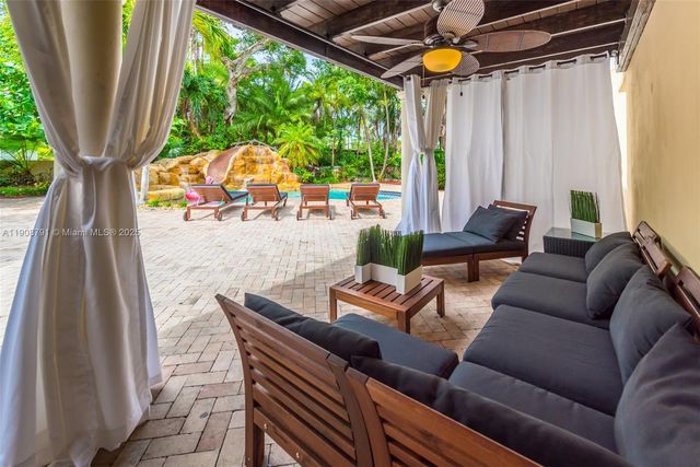 1051 NE 89th St, Miami, FL 33138