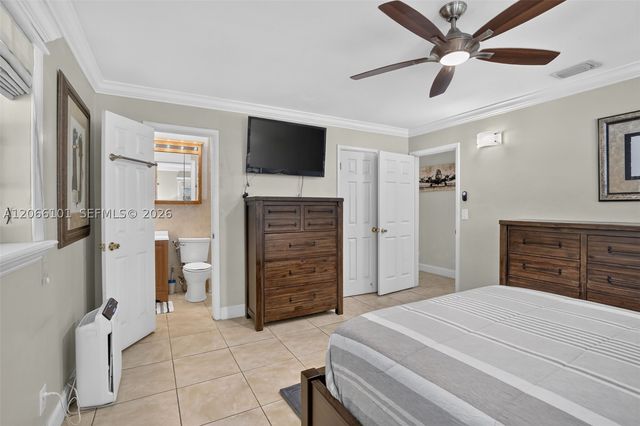 801 Ixora Ln, Plantation, FL 33317