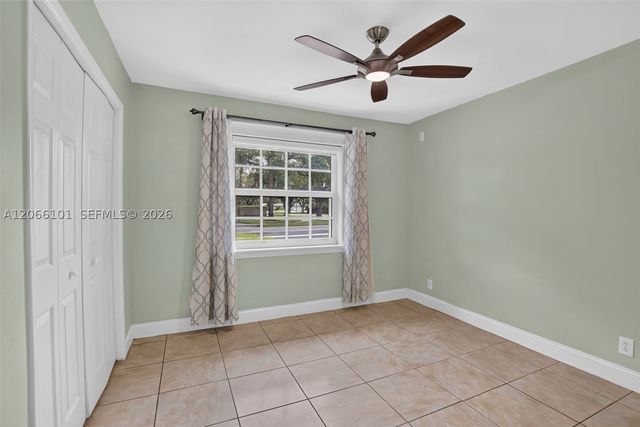 801 Ixora Ln, Plantation, FL 33317
