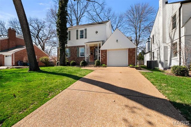 1635 Dearborn Drive, Warson Woods, MO 63122