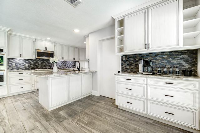 1904 Nursery Road, The Woodlands, TX 77380