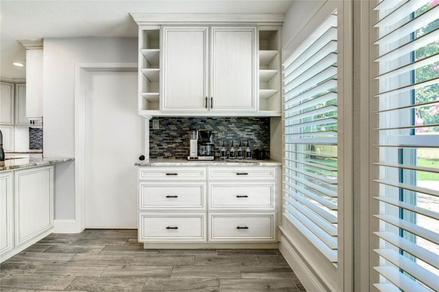 1904 Nursery Road, The Woodlands, TX 77380