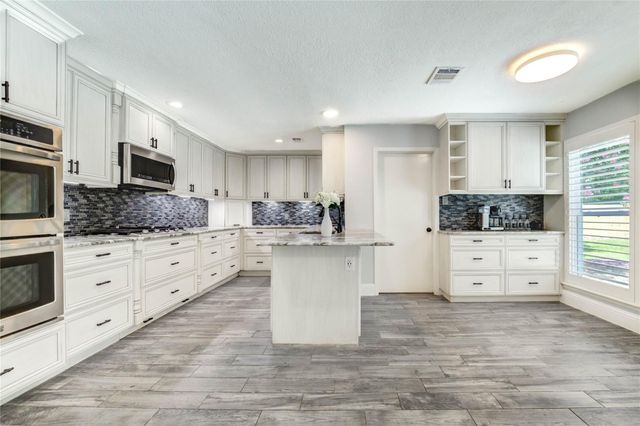 1904 Nursery Road, The Woodlands, TX 77380