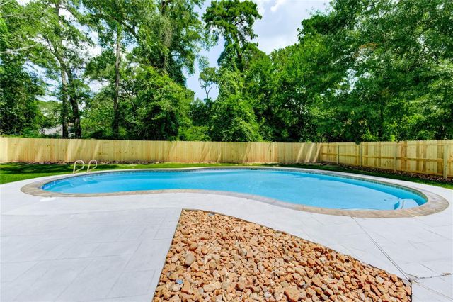 1904 Nursery Road, The Woodlands, TX 77380