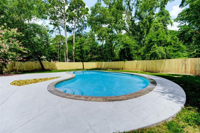 1904 Nursery Road, The Woodlands, TX 77380