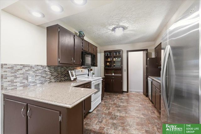3109 N 97 Street, Omaha, NE 68134