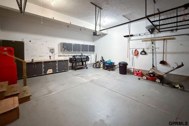 4827 S 187Th Avenue, Omaha, NE 68135