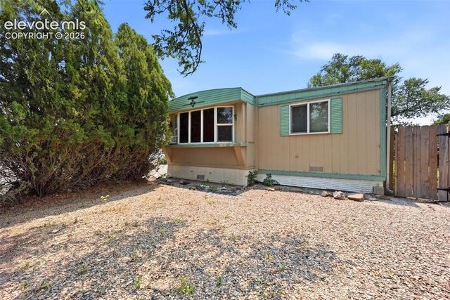 96 E Kipling Drive, Pueblo West, CO 81003