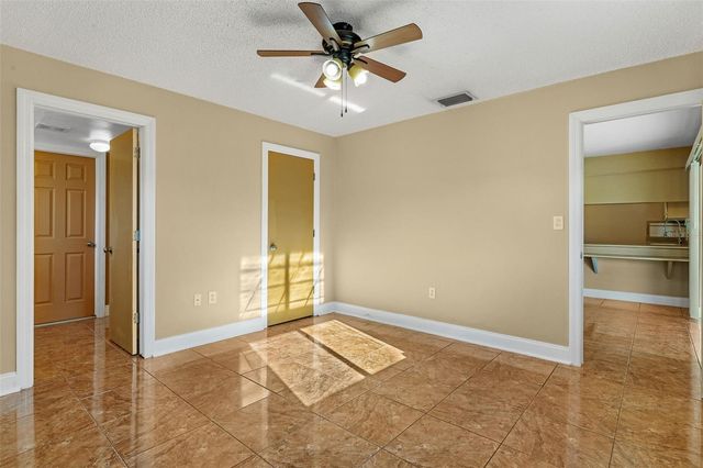 1063 SE 20TH PLACE, Cape Coral, FL 33990