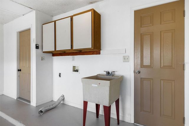 1063 SE 20TH PLACE, Cape Coral, FL 33990