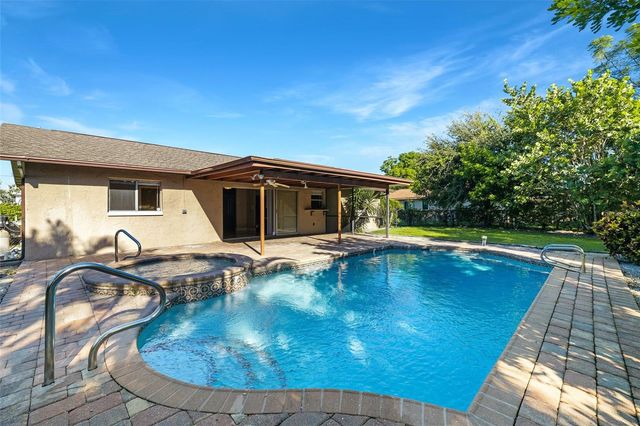 1063 SE 20TH PLACE, Cape Coral, FL 33990