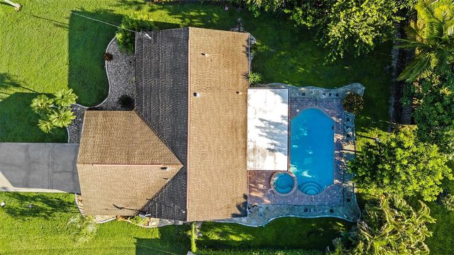 1063 SE 20TH PLACE, Cape Coral, FL 33990