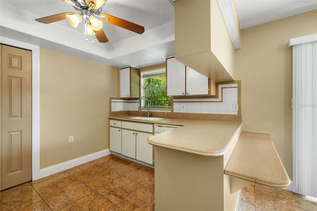 1063 SE 20TH PLACE, Cape Coral, FL 33990