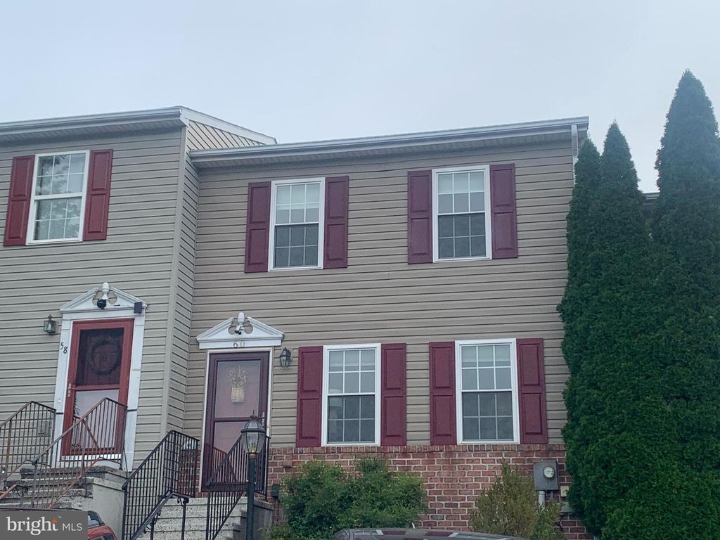 60 RED BARBERRY DR, Etters, PA 17319